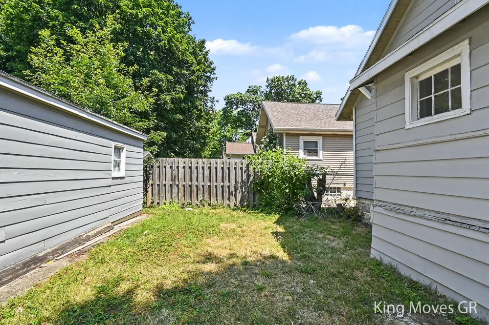 536 Shepard Street Lansing City, MI 48912