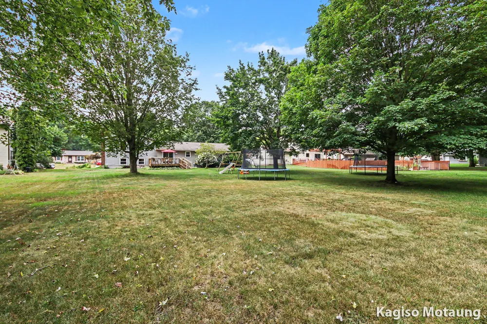 14259 Sunview Drive Holland Charter Township, MI 49424