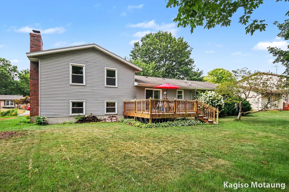 14259 Sunview Drive Holland Charter Township, MI 49424