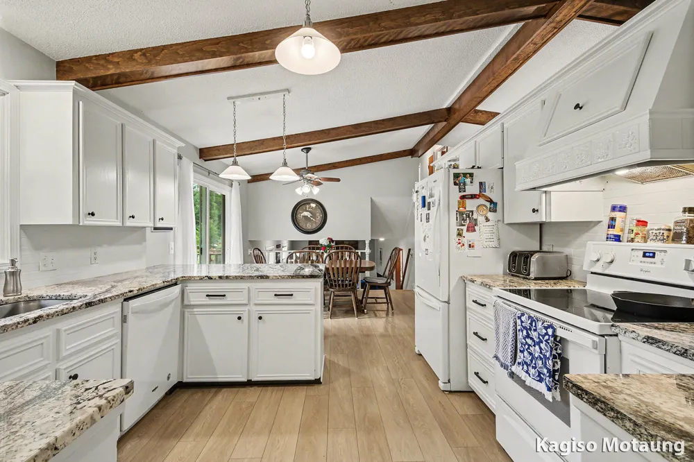 14259 Sunview Drive Holland Charter Township, MI 49424