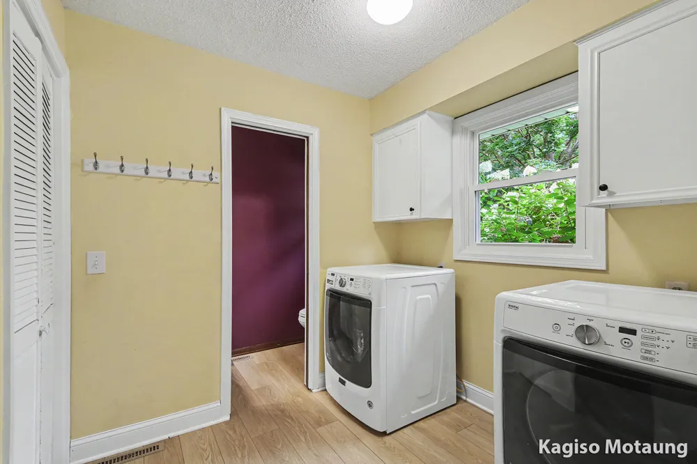14259 Sunview Drive Holland Charter Township, MI 49424