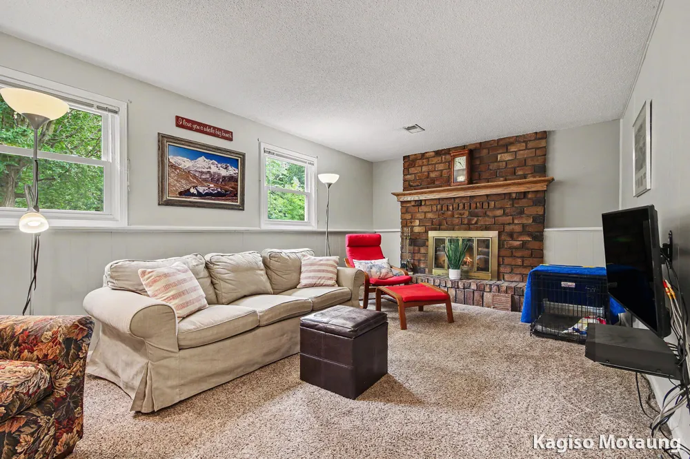 14259 Sunview Drive Holland Charter Township, MI 49424