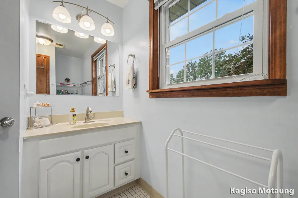 14259 Sunview Drive Holland Charter Township, MI 49424