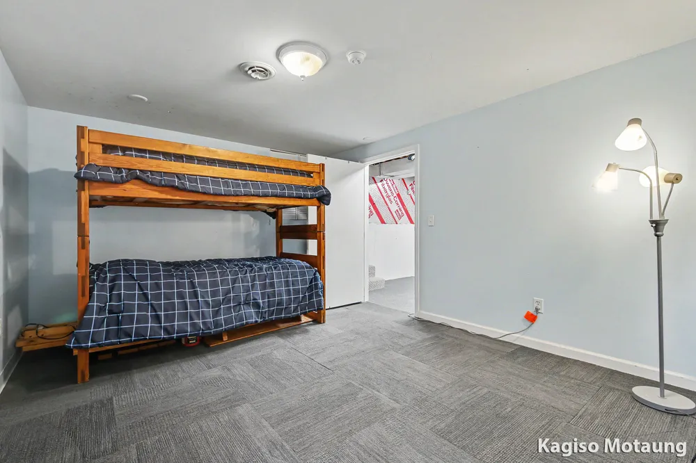 14259 Sunview Drive Holland Charter Township, MI 49424