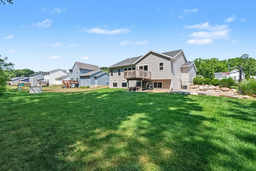 482 Windchime Drive NE Plainfield Charter Township, MI 49321