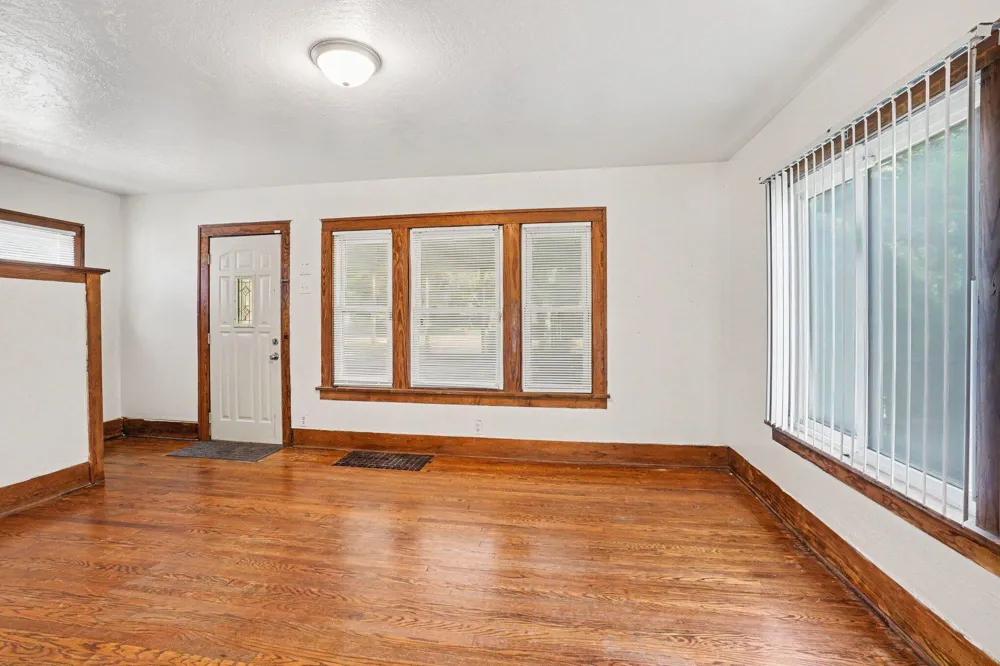 539 Dayton Avenue Kalamazoo Charter Township, MI 49048