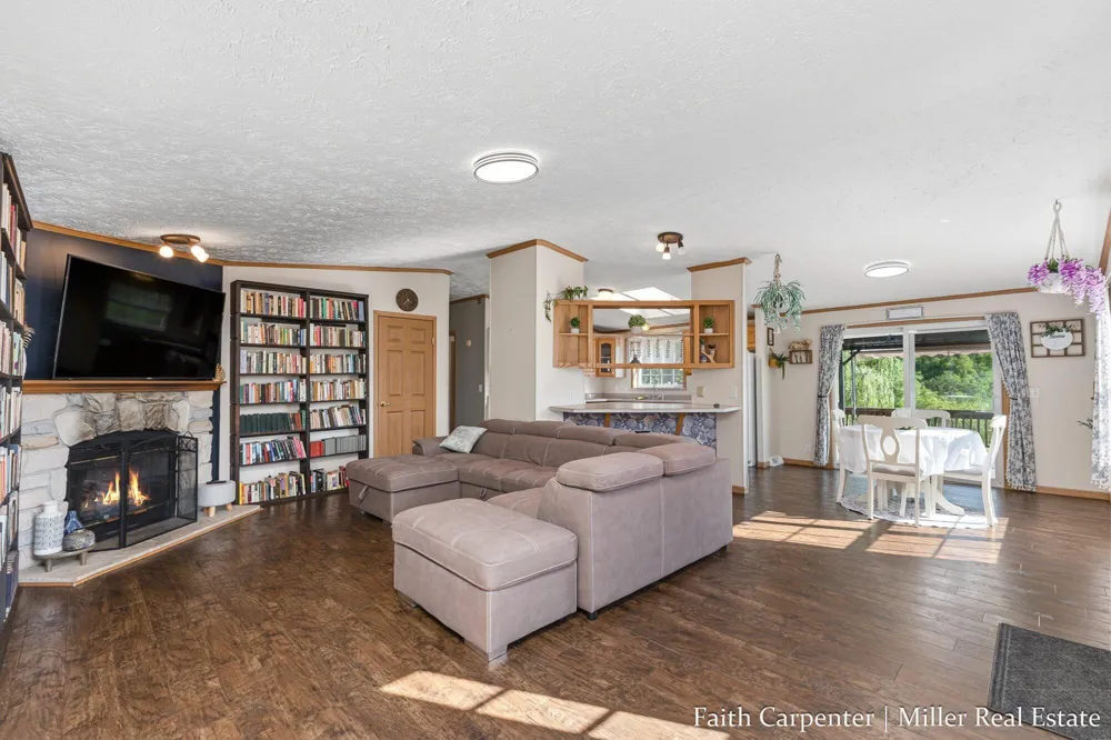 106 Little Long Lake Drive Castleton Township, MI 49073