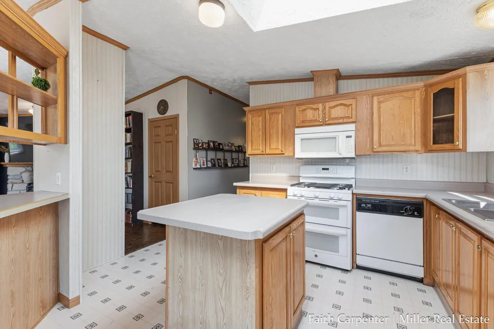 106 Little Long Lake Drive Castleton Township, MI 49073