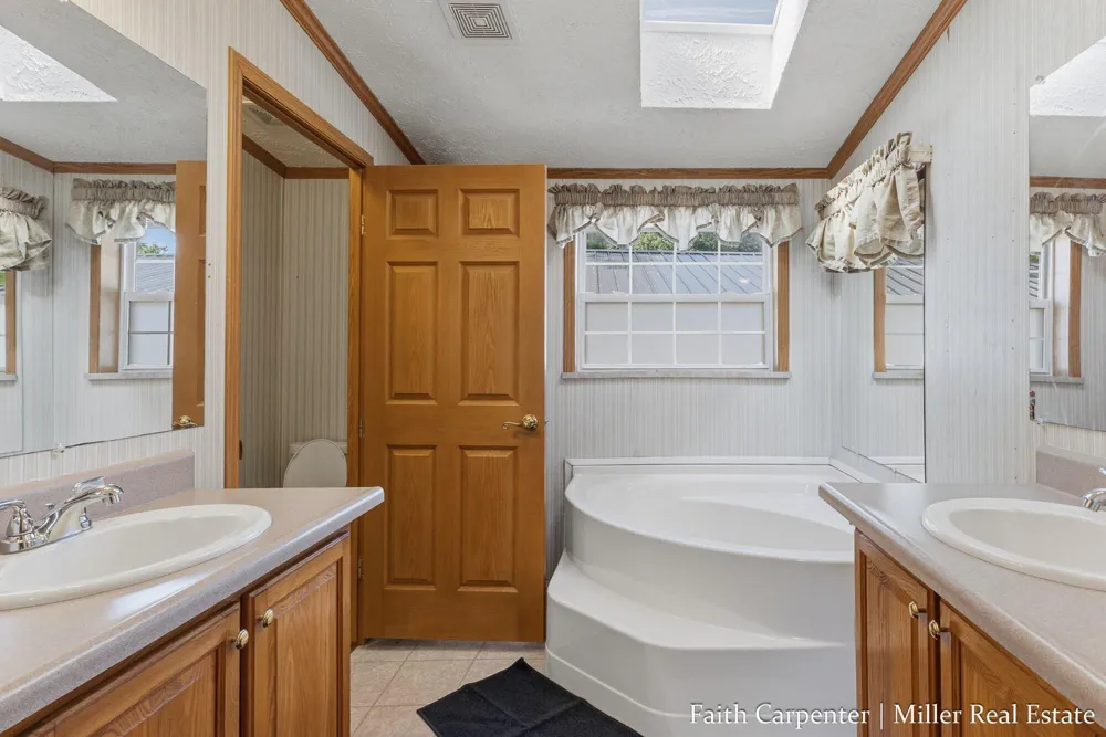 106 Little Long Lake Drive Castleton Township, MI 49073