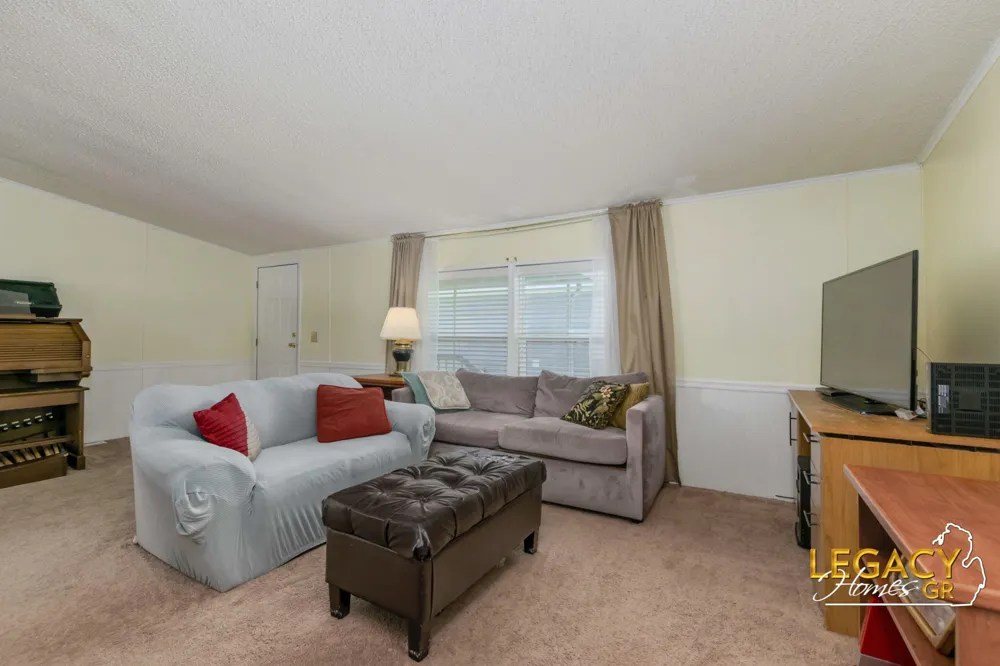 1163 Maple Leaf Lane NW Walker City, MI 49534