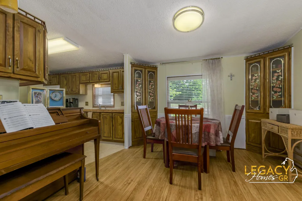 1163 Maple Leaf Lane NW Walker City, MI 49534