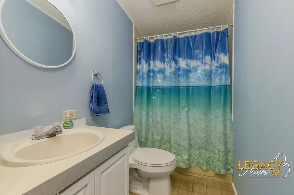 1163 Maple Leaf Lane NW Walker City, MI 49534