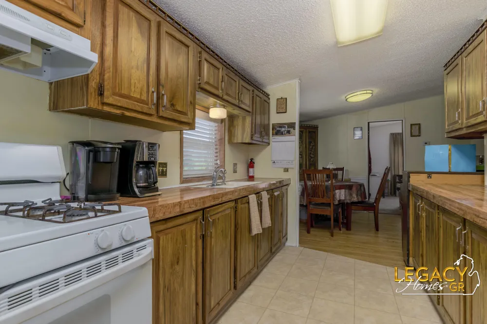 1163 Maple Leaf Lane NW Walker City, MI 49534
