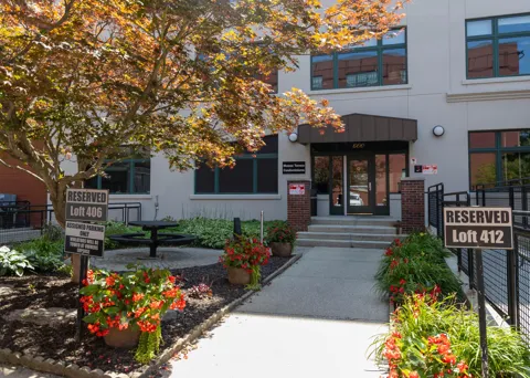 600 Monroe Avenue NW #203