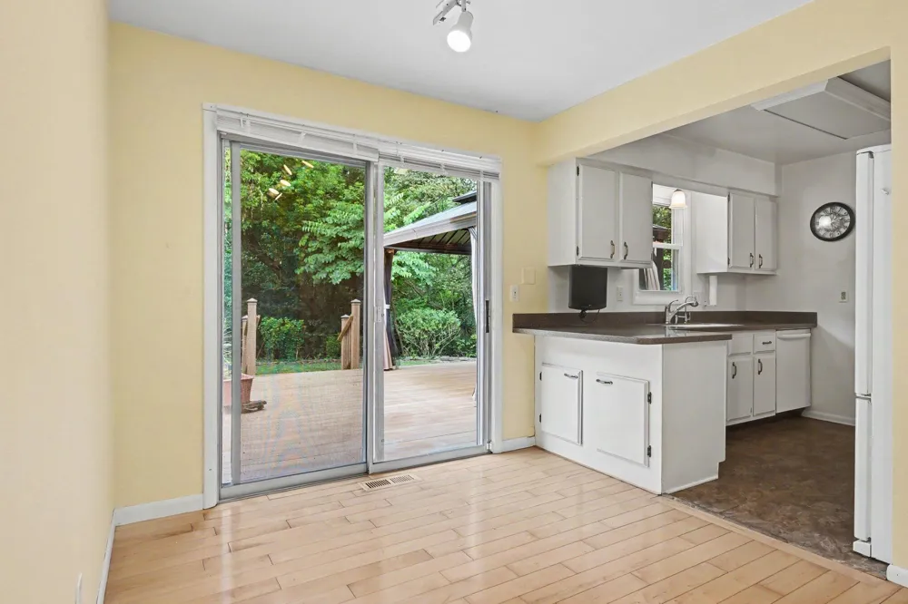 209 Cherry Hill Street Kalamazoo Charter Township, MI 49006