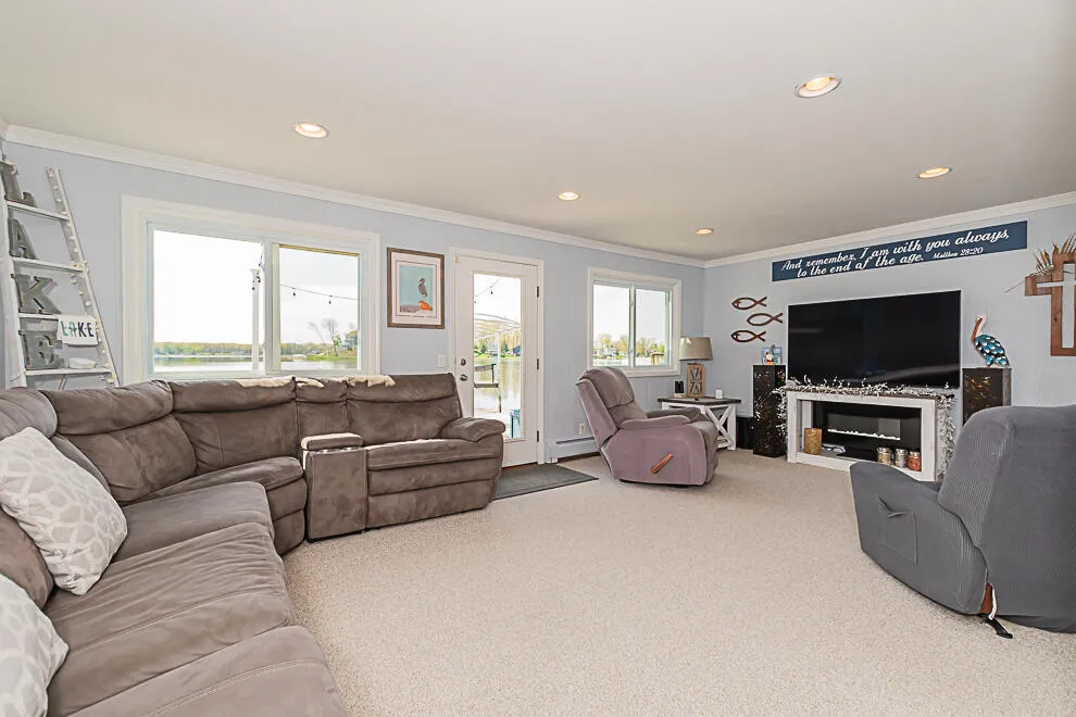 1210 Eagle Lake Drive Texas Charter Township, MI 49009