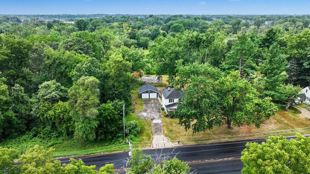 6444 Lovers Lane Portage City, MI 49002