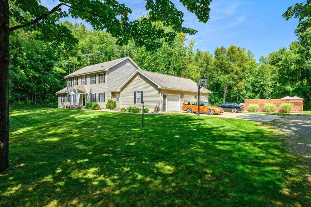 5856 Windingwood Drive Oshtemo Charter Township, MI 49009
