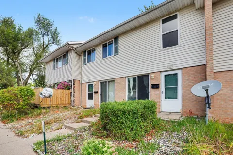 3433 Kenbrooke Court