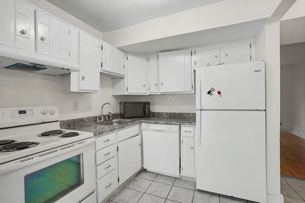 3433 Kenbrooke Court Kalamazoo City, MI 49006