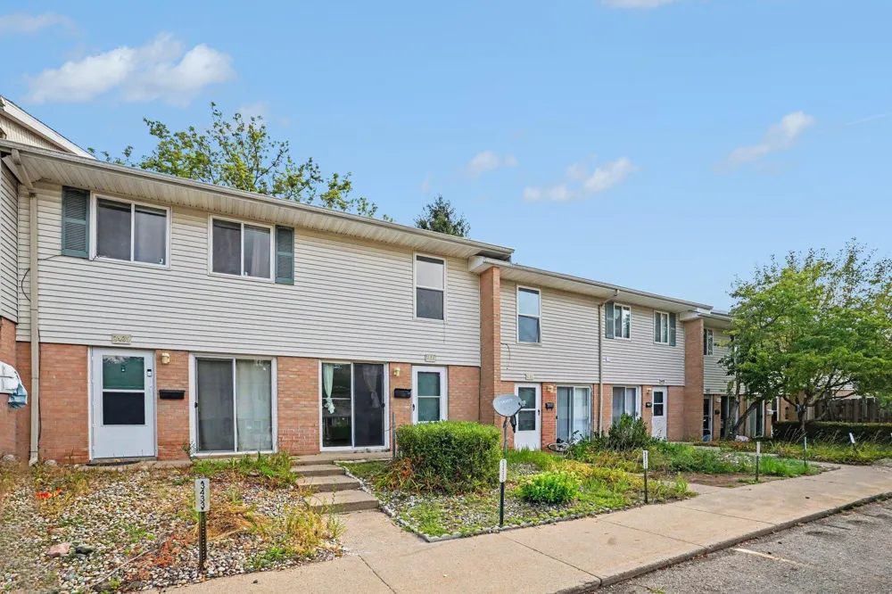 3433 Kenbrooke Court Kalamazoo City, MI 49006