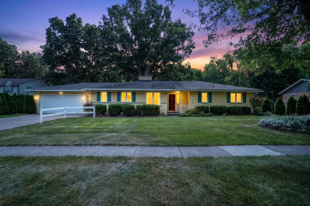 8047 Oak Hill Drive Texas Charter Township, MI 49009