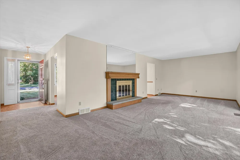 8047 Oak Hill Drive Texas Charter Township, MI 49009