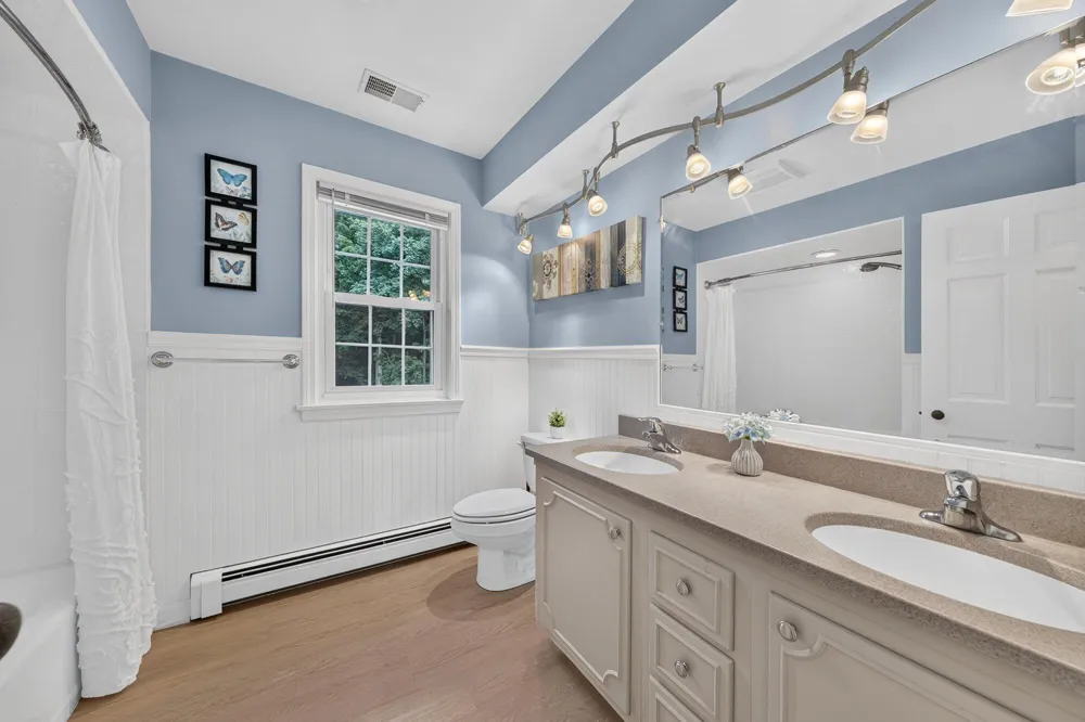 351 W Ridge Circle Oshtemo Charter Township, MI 49009