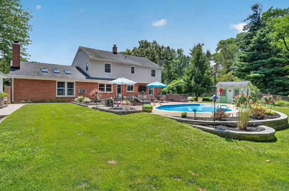 351 W Ridge Circle Oshtemo Charter Township, MI 49009