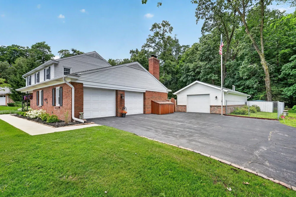 351 W Ridge Circle Oshtemo Charter Township, MI 49009