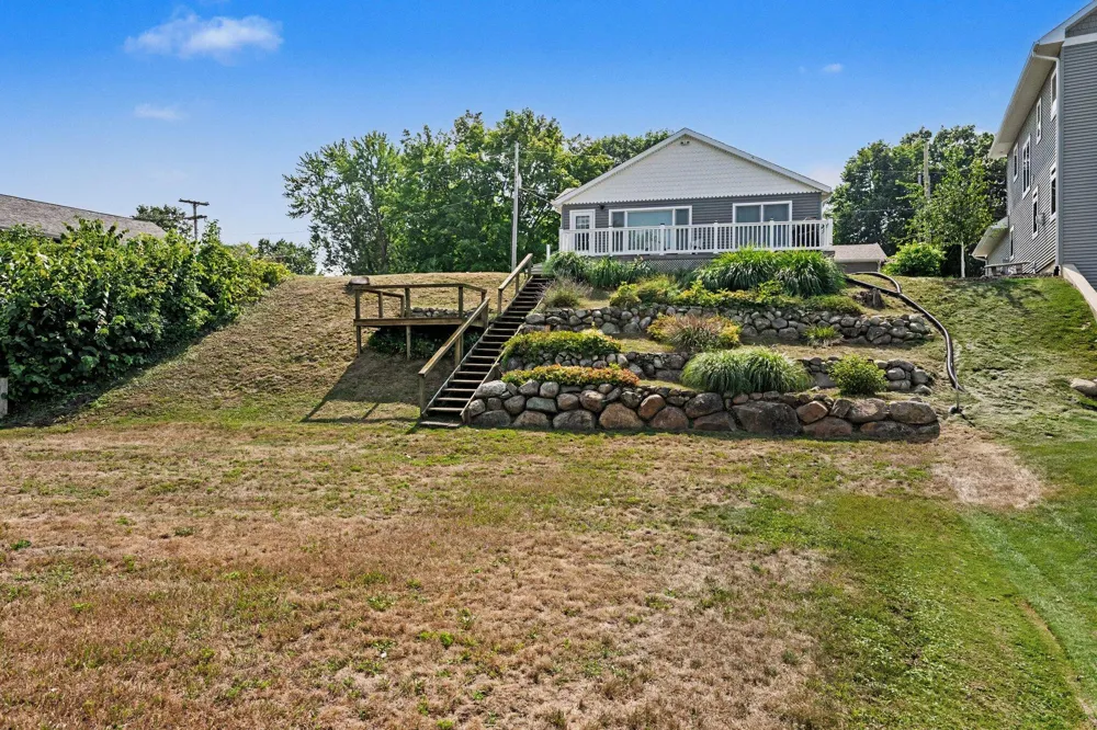 731 Beechwood Drive Hope Township, MI 49046