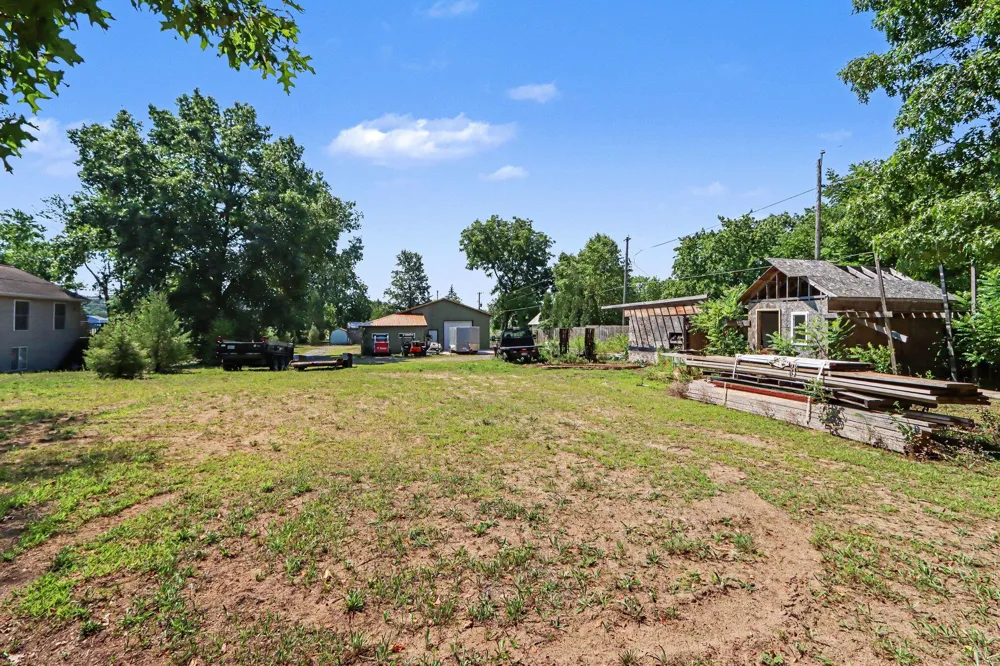 25490 Front Street Antwerp Township, MI 49071