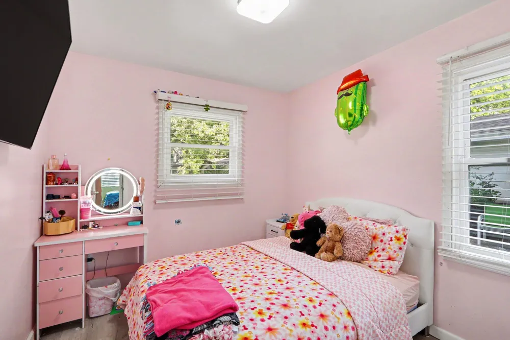 1323 Coolidge Avenue Kalamazoo Charter Township, MI 49006