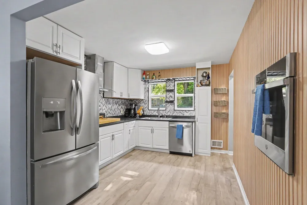 1323 Coolidge Avenue Kalamazoo Charter Township, MI 49006