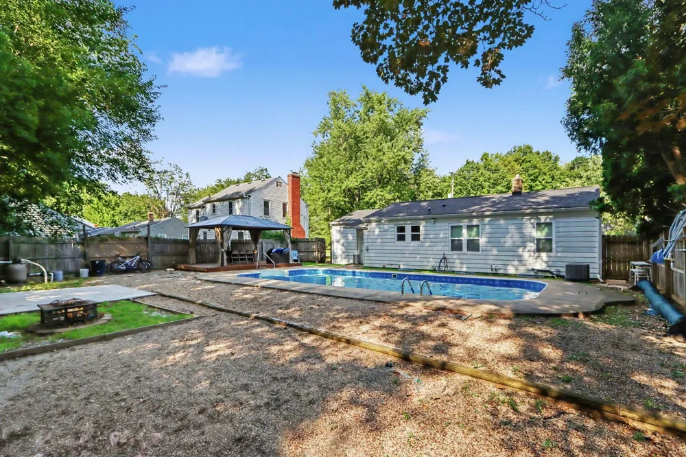 1323 Coolidge Avenue Kalamazoo Charter Township, MI 49006