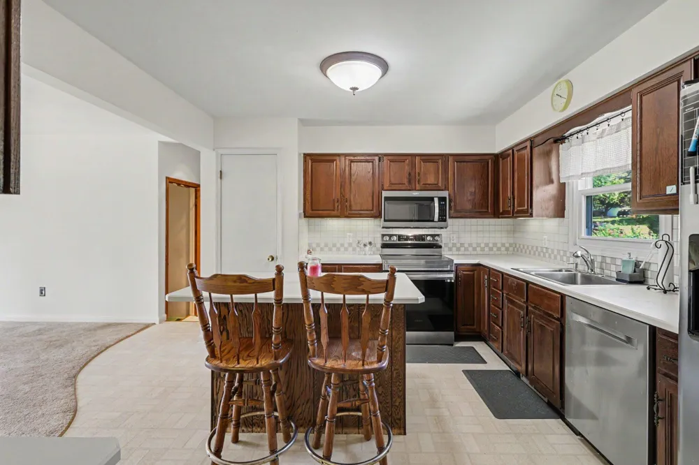 6480 Ormada Drive Comstock Charter Township, MI 49048