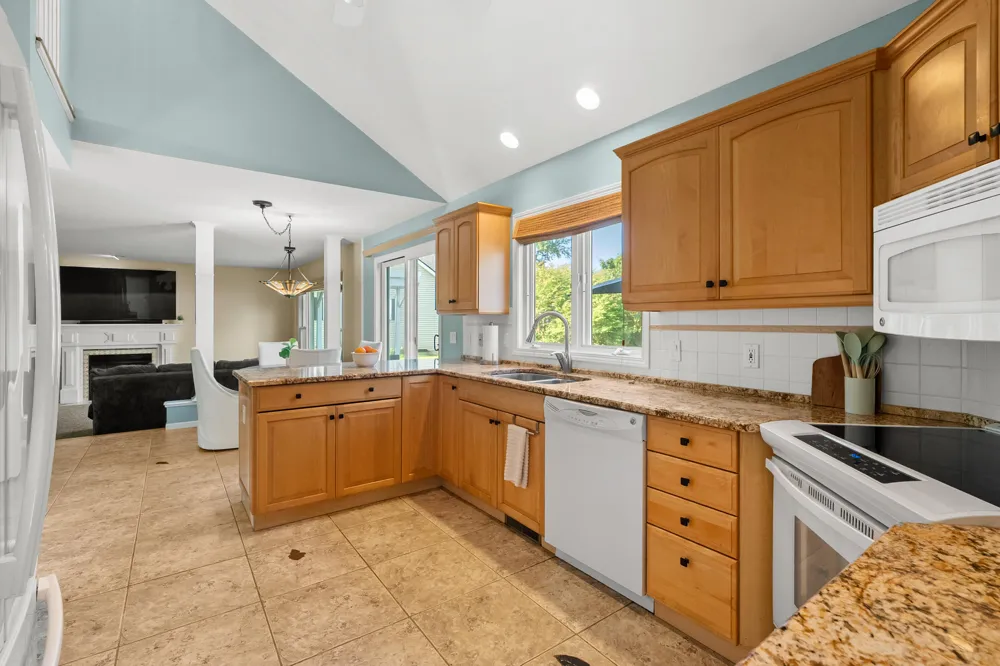 7654 Dunross Drive Portage City, MI 49024