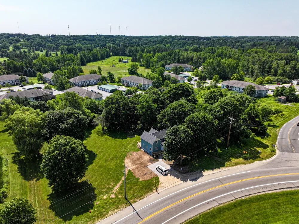 745 Sunnyside Drive Cadillac City, MI 49601