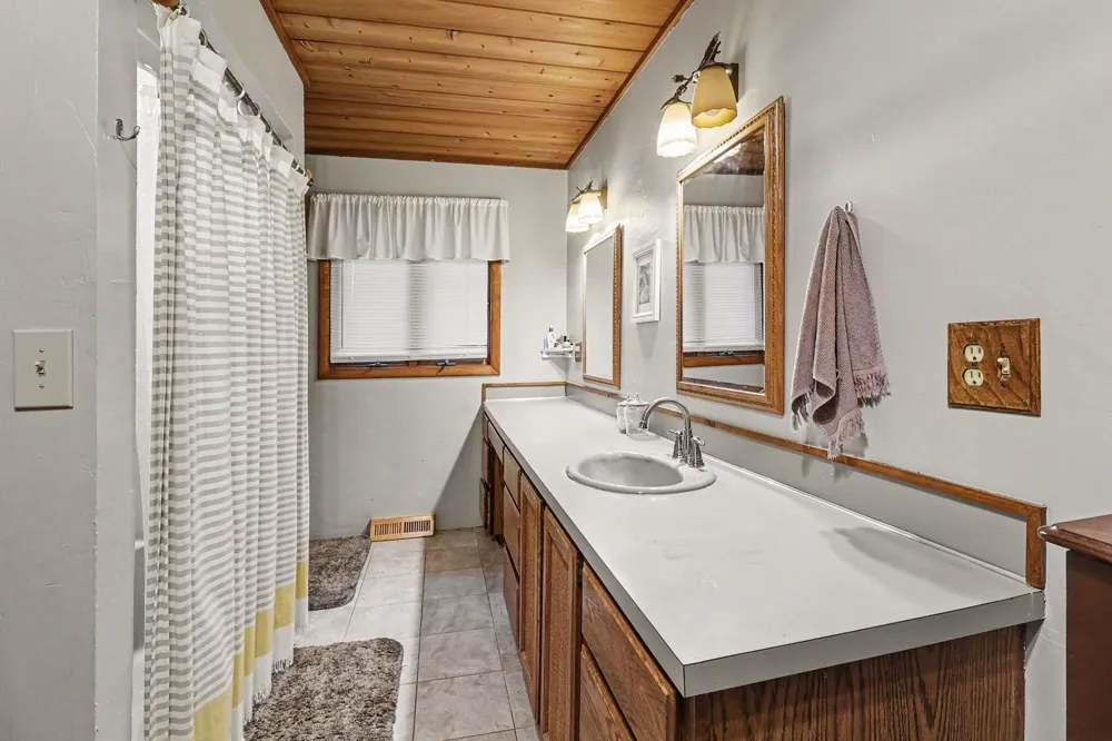 16465 Flarity Road Dickson Township, MI 49619