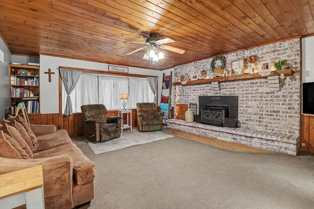 16465 Flarity Road Dickson Township, MI 49619