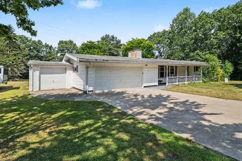 2218 Maple Road