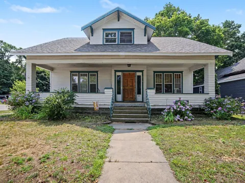 216 E Danaher Street