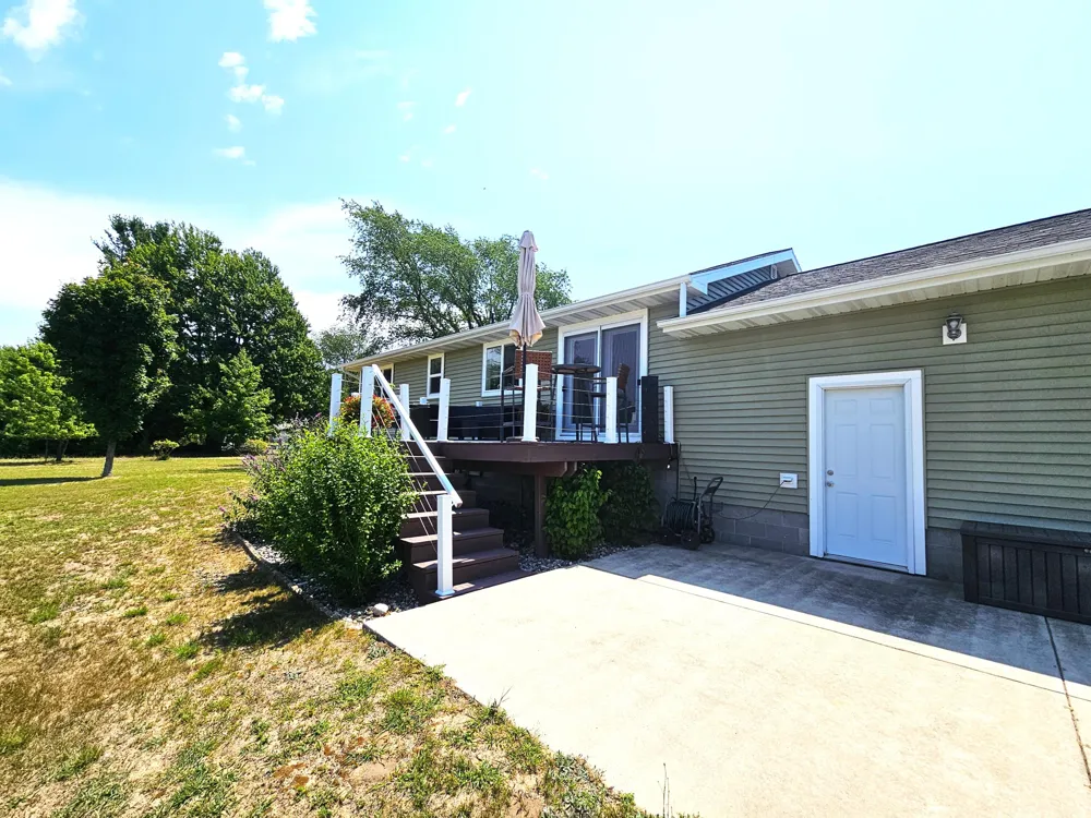 5832 Potter Road Onekama Township, MI 49614