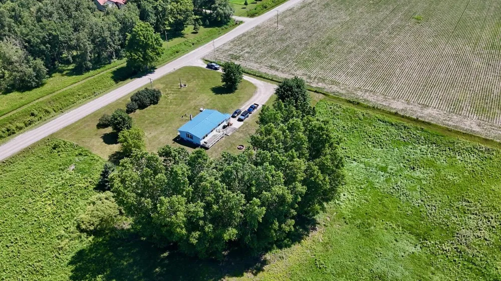 1824 W Bessinger Road Au Gres Township, MI 48765
