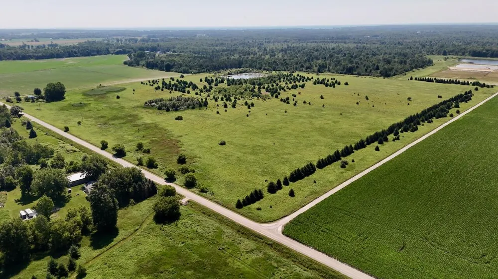 1824 W Bessinger Road Au Gres Township, MI 48765