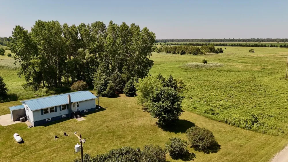 1824 W Bessinger Road Au Gres Township, MI 48765