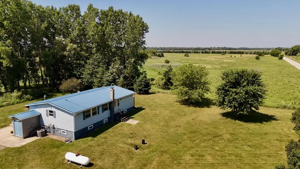 1824 W Bessinger Road Au Gres Township, MI 48765