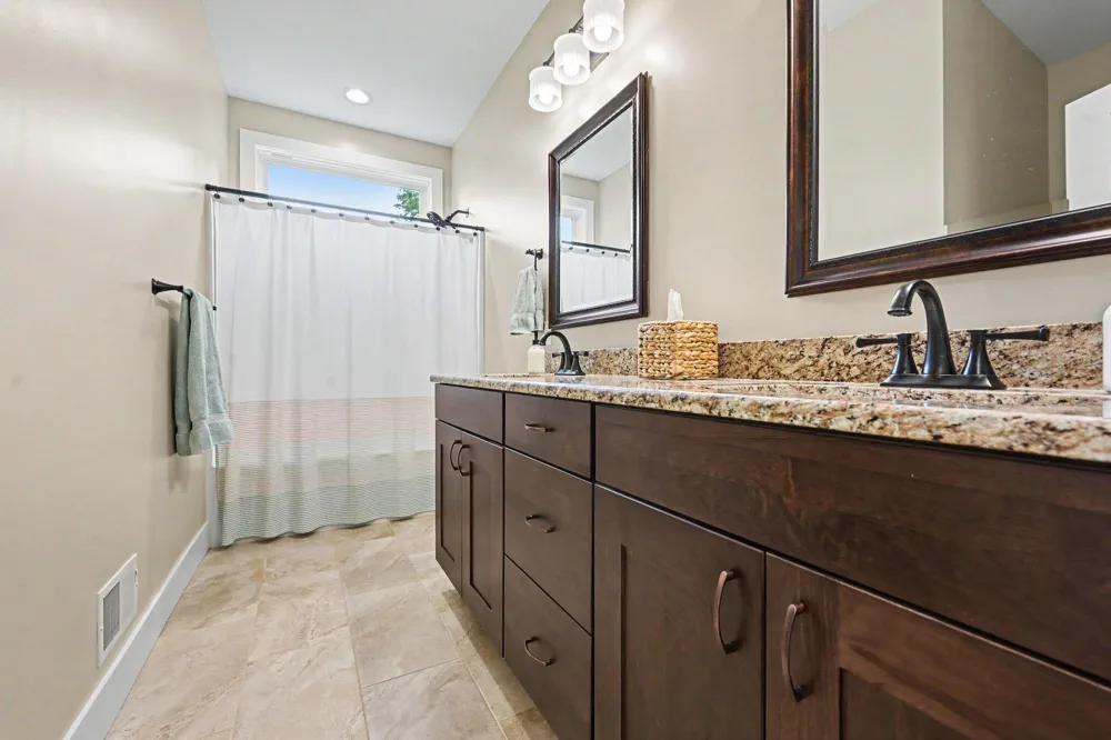 1897 Toscana Street Oshtemo Charter Township, MI 49009