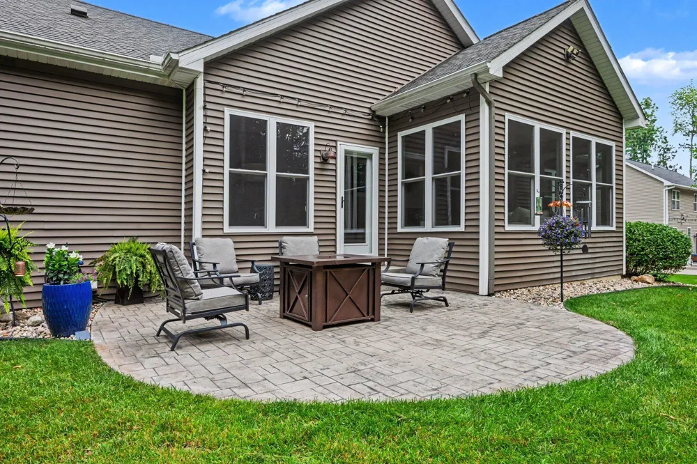 1897 Toscana Street Oshtemo Charter Township, MI 49009