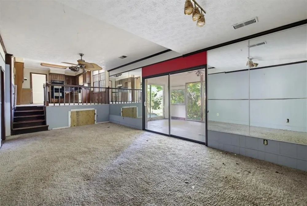 3594 Ale Circle East Point, GA 30344